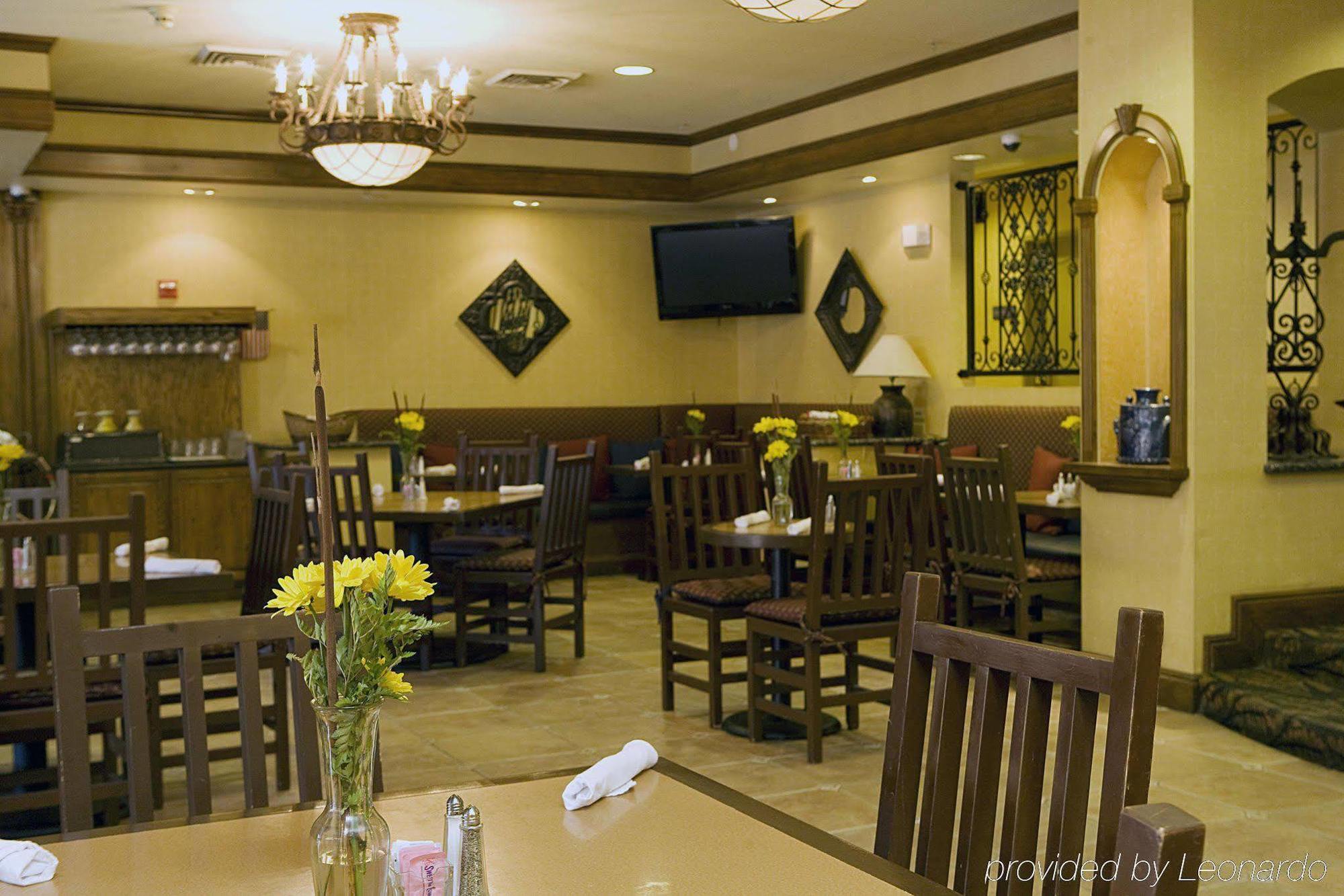Hilton Garden Inn Phoenix Airport Restaurant photo